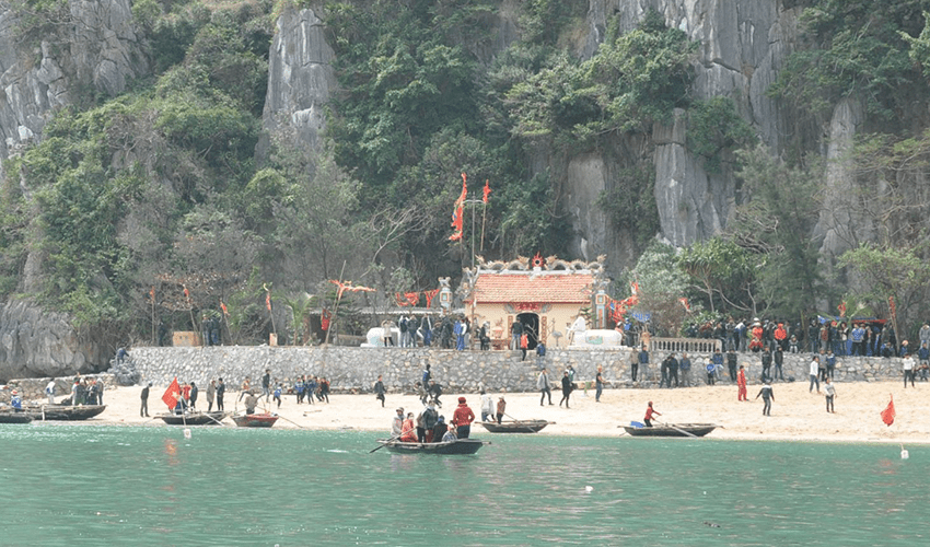 Temple-of-Lady-King-Tuan-Chau