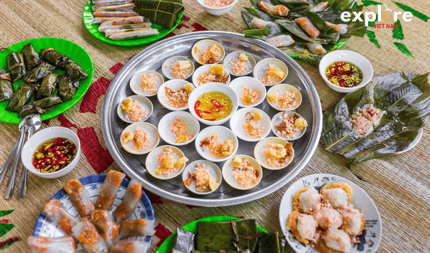 hue-cake-hoi-an-to-hue-day-trip