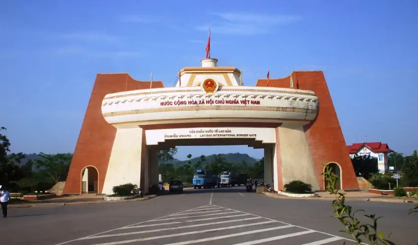 lao bao border