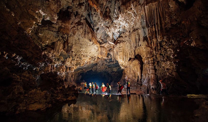 beautiful-cave-in-phong-nha