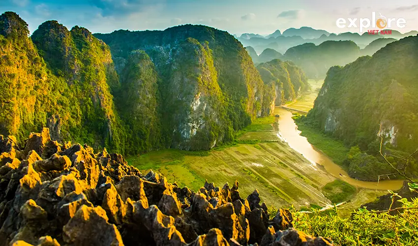 ninhbinh-explore-vietnam-Travel-Vietnam